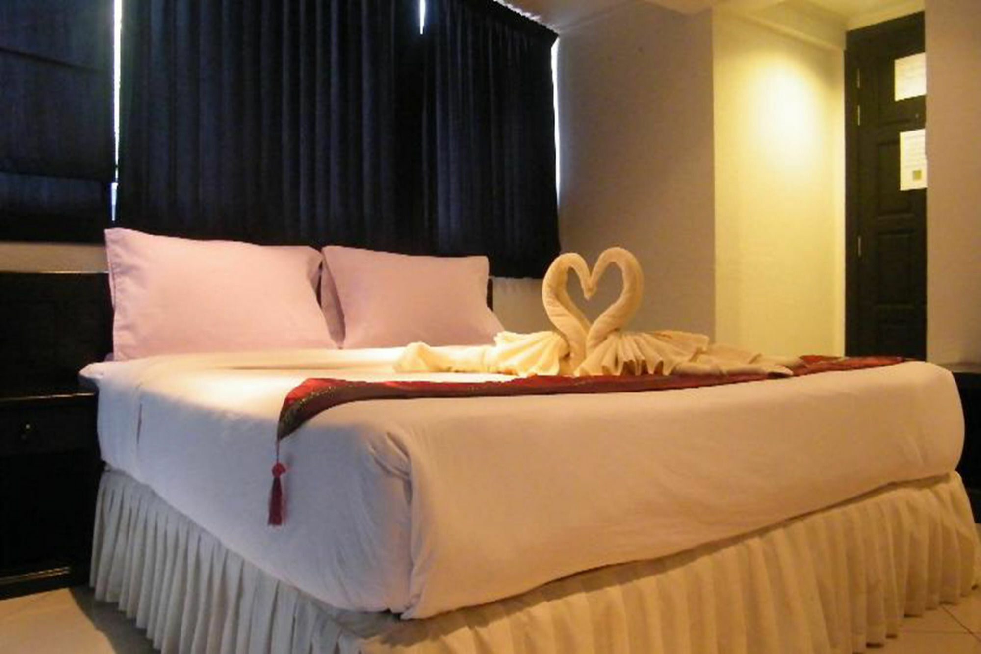 Oyo 835 Koh Chang Luxury Hotel Esterno foto