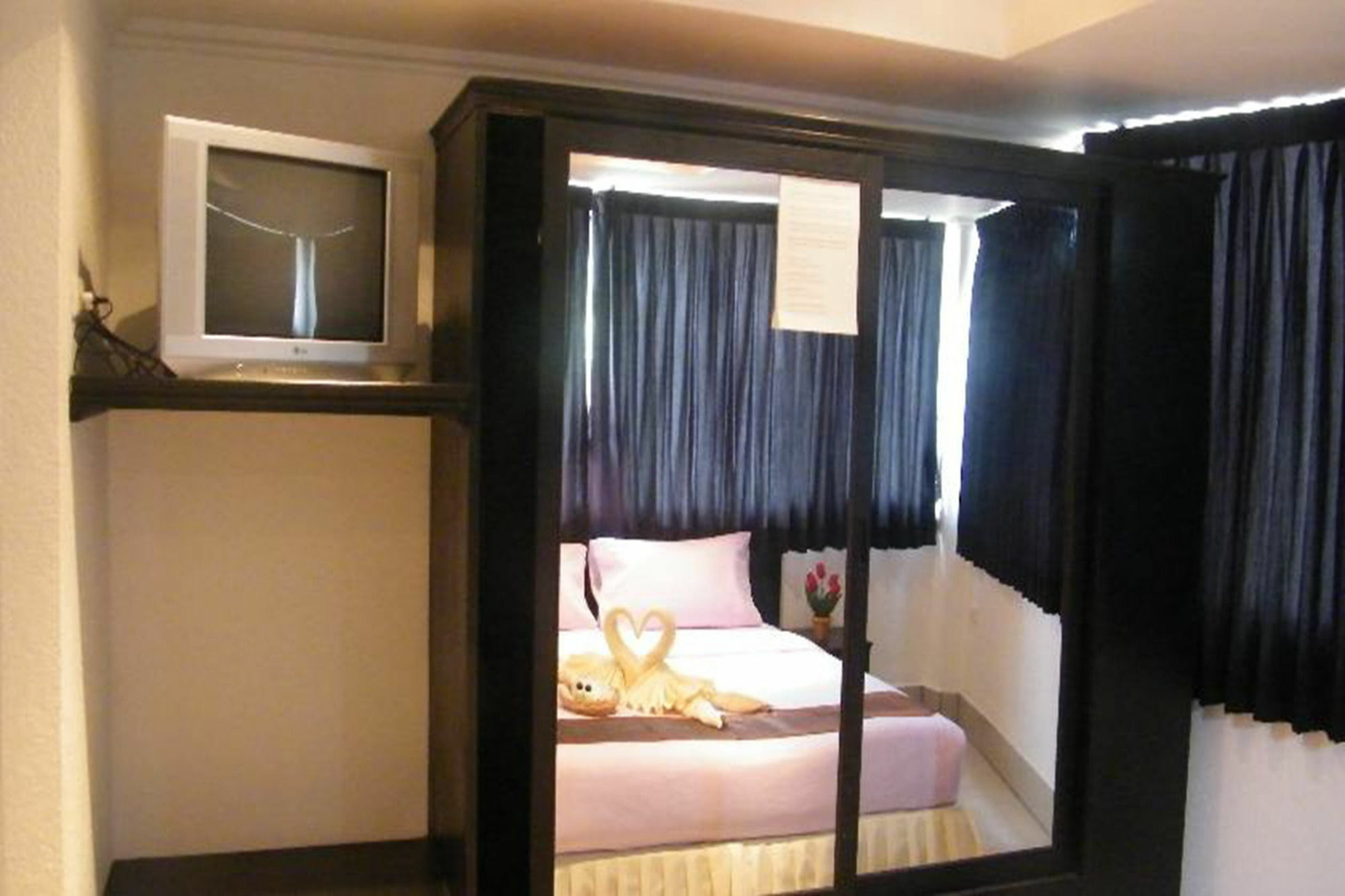 Oyo 835 Koh Chang Luxury Hotel Esterno foto