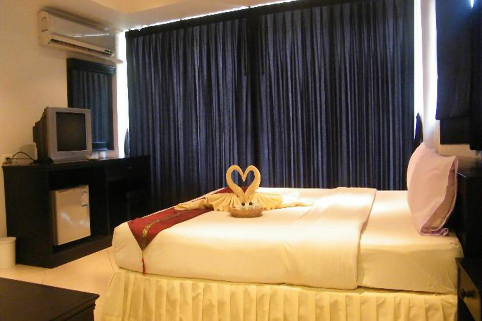 Oyo 835 Koh Chang Luxury Hotel Esterno foto